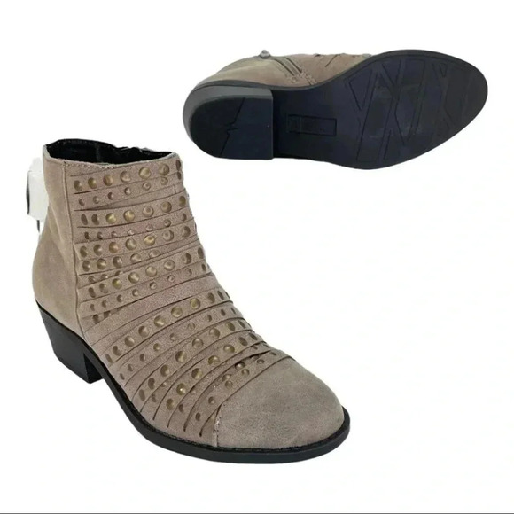 White Mountain Desire Grey Faux Leather Womens Ankle Boots Size 5.5M - Picture 13 of 14